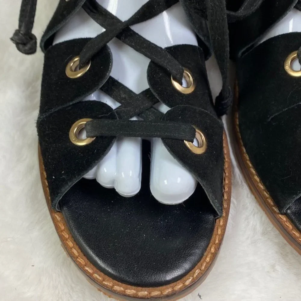 Urban Outfitters Gladiator Lace Up Suede Sandals, size EU 39‎